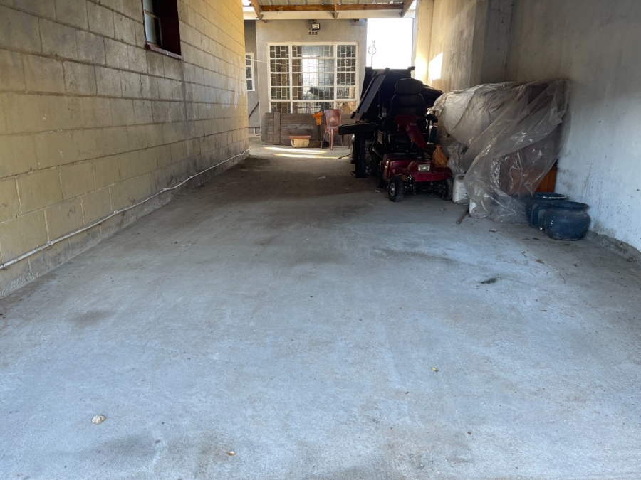3 Bedroom Property for Sale in Protea Park Western Cape